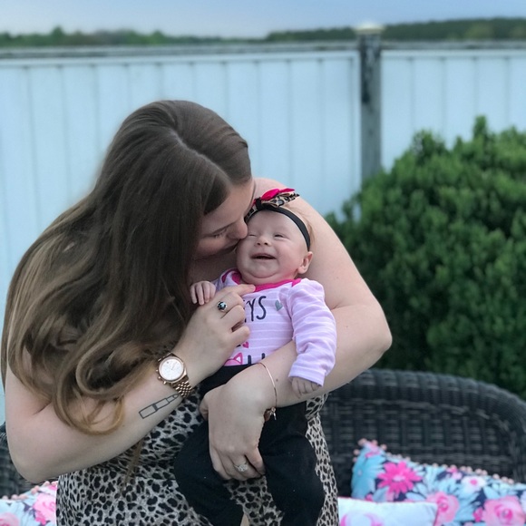 Meet your Posher, Tiana - Picture 7 of 7